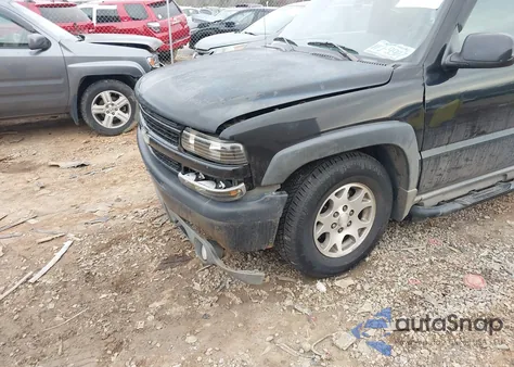 2002 Chevrolet Tahoe Z71 z USA, uszkodzony, nr VIN 1GNEK13Z32R267400